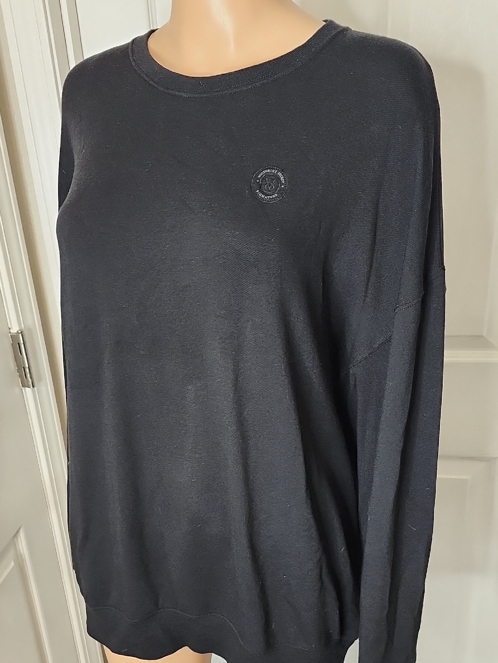 PINK Victoria's Secret Black Crewneck Sweatshirt with Singnature Logo